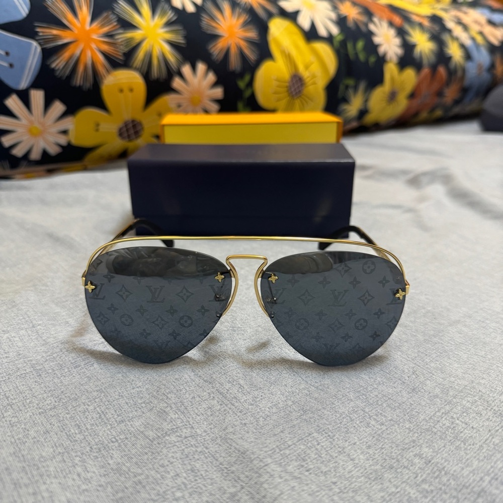 ✨Louis Vuitton Sunglasses✨